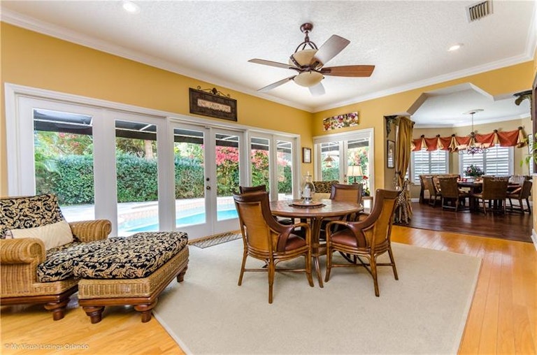 Photo 8 of 25 - 8918 Jonathan Manor Dr, Orlando, FL 32819