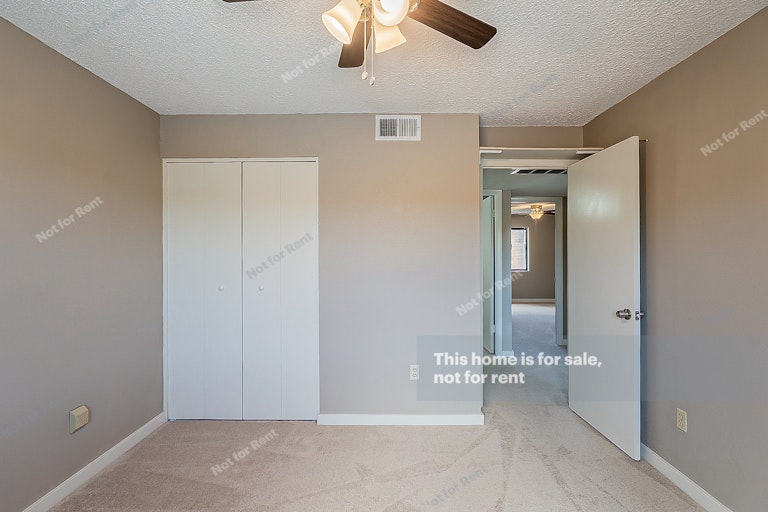 Photo 18 of 23 - 3617 W Voltaire Ave, Phoenix, AZ 85029