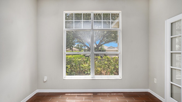 Photo 13 of 16 - 5904 Falconpark Ct, Lithia, FL 33547