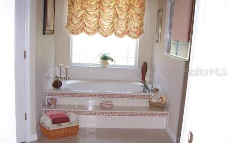 Photo 8 of 8 - 24 Fairmont Ln, Palm Coast, FL 32137