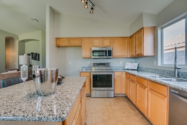 Photo 7 of 25 - 856 W Ivanhoe St, Chandler, AZ 85225