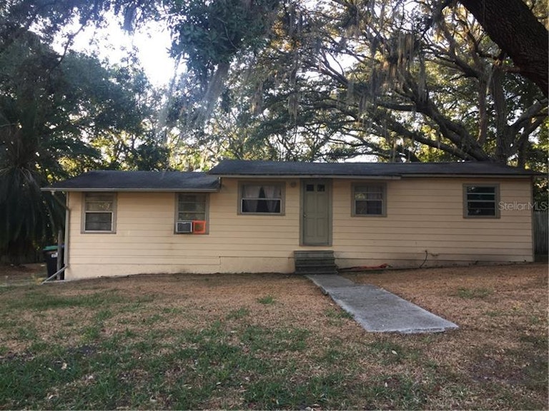 Photo 1 of 1 - 424 Crabtree Ave, Orlando, FL 32835