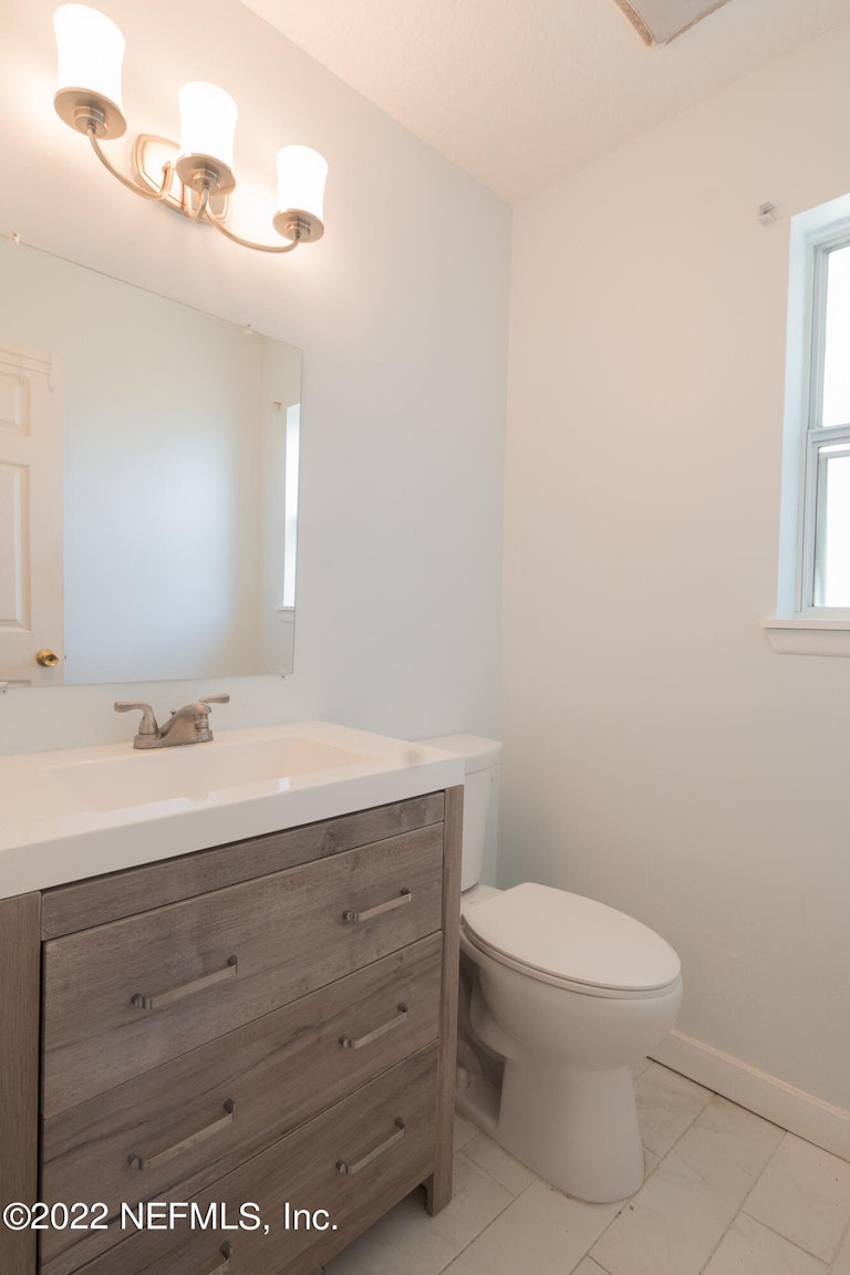 Photo 14 of 20 - 1225 15th Ave N, Jacksonville Beach, FL 32250