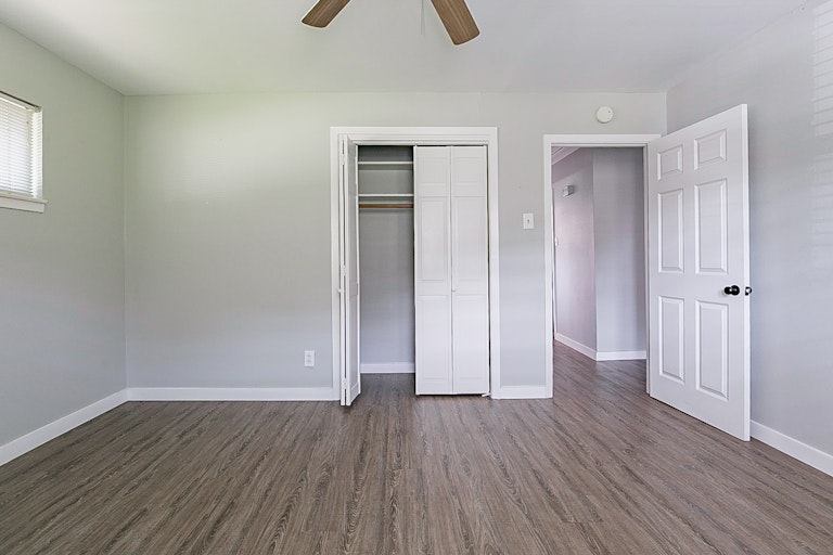 Photo 22 of 29 - 5822 Imogene St, Houston, TX 77074