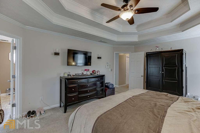 Photo 31 of 41 - 3248 Meadow Point Dr, Snellville, GA 30039