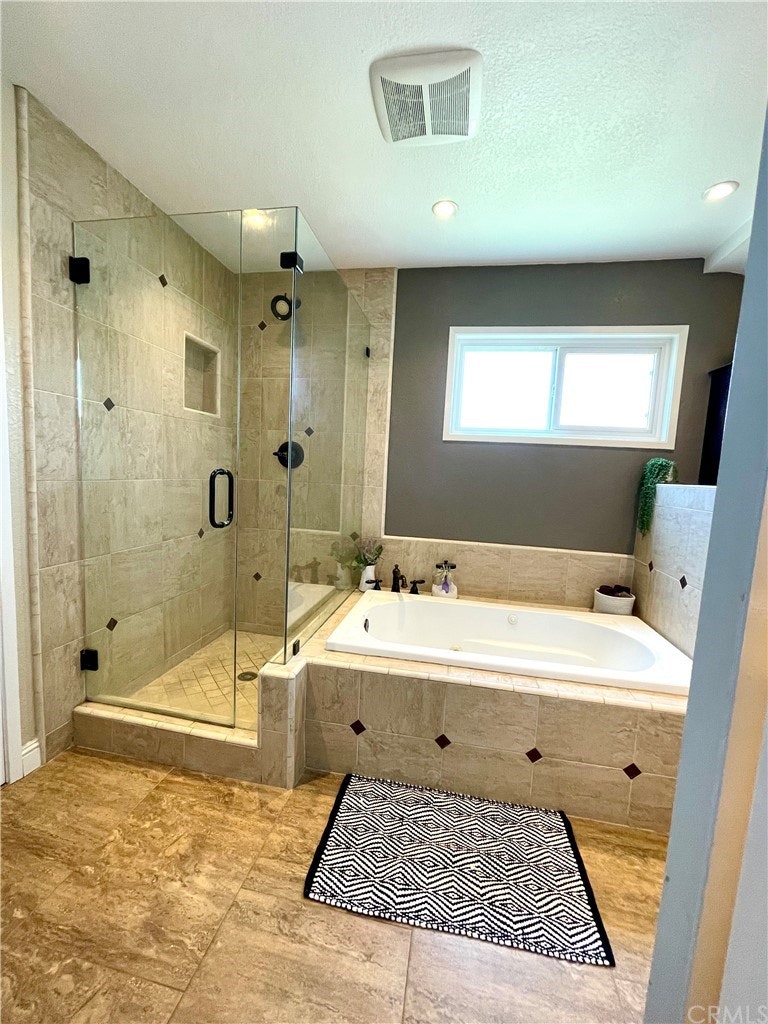 Photo 26 of 51 - 5807 E Monlaco Rd, Long Beach, CA 90808