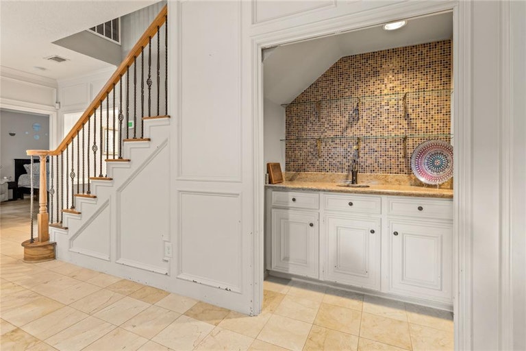 Photo 23 of 41 - 2715 Rustic Woods Dr, Kingwood, TX 77345