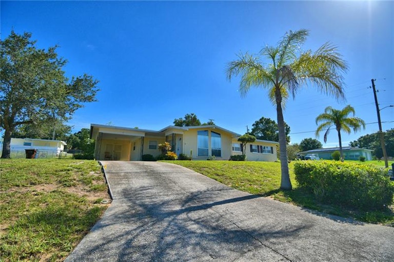 Photo 4 of 44 - 735 Wildabon Ave, Lake Wales, FL 33853