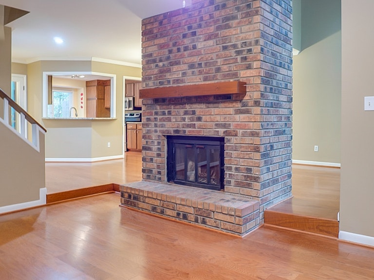 Photo 2 of 30 - 4405 Sunburst Ct, Raleigh, NC 27613