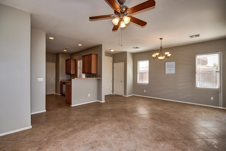 Photo 4 of 20 - 7412 W Wolf St, Phoenix, AZ 85033