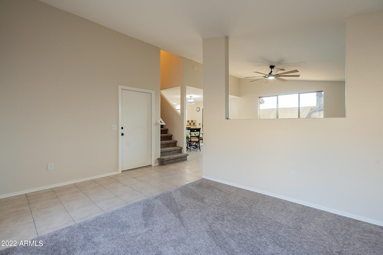Photo 4 of 37 - 4036 E Melinda Ln, Phoenix, AZ 85050