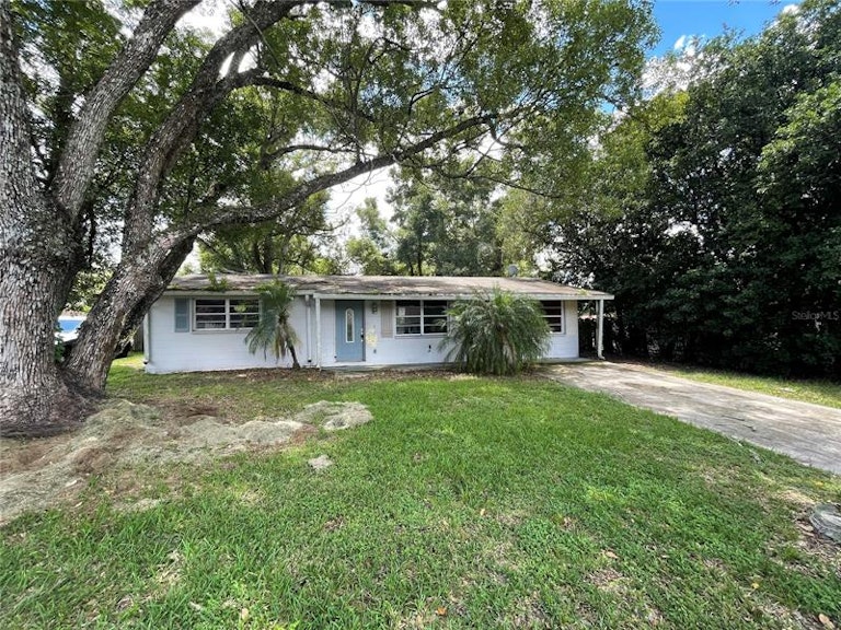 Photo 1 of 22 - 40018 Proud Mockingbird Rd, Zephyrhills, FL 33540
