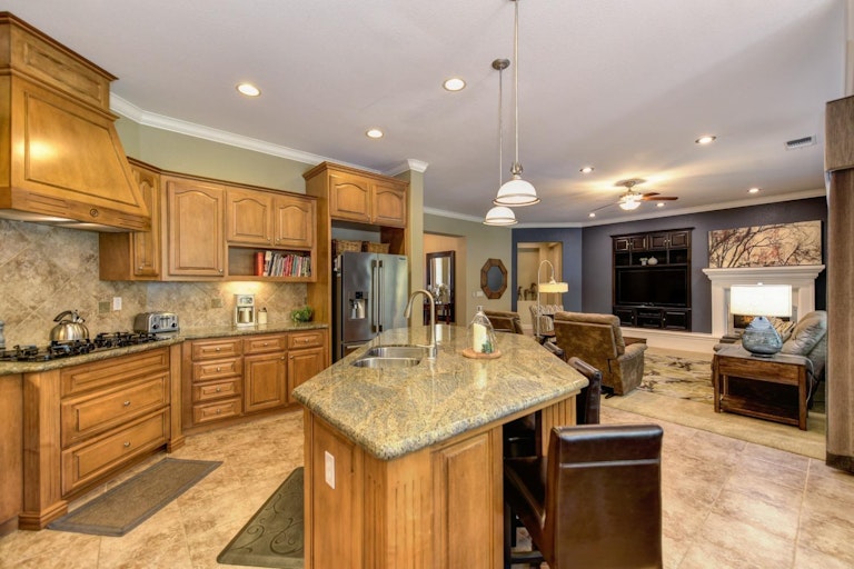 Photo 29 of 70 - 8910 Belford Ct, Roseville, CA 95747