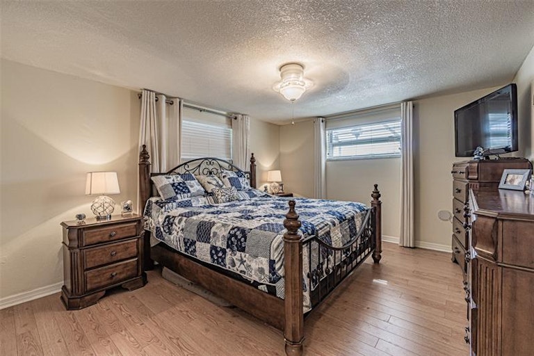 Photo 13 of 38 - 15536 Century Dr, Hudson, FL 34667