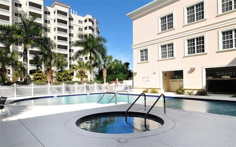 Photo 22 of 24 - 3736 Cadbury Cir #13, Venice, FL 34293