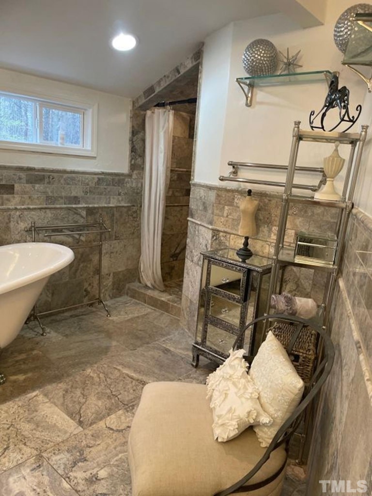 Photo 37 of 49 - 1204 Queensferry Rd, Cary, NC 27511