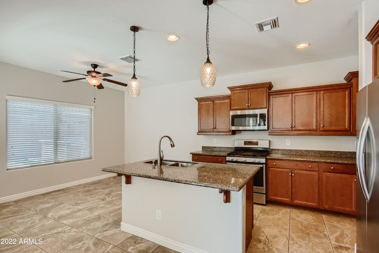 Photo 9 of 28 - 2773 E Runaway Bay Pl, Gilbert, AZ 85298
