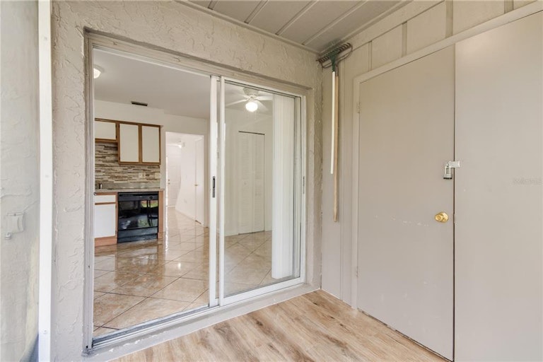 Photo 20 of 31 - 130 Kristi Ann Ct, Winter Springs, FL 32708