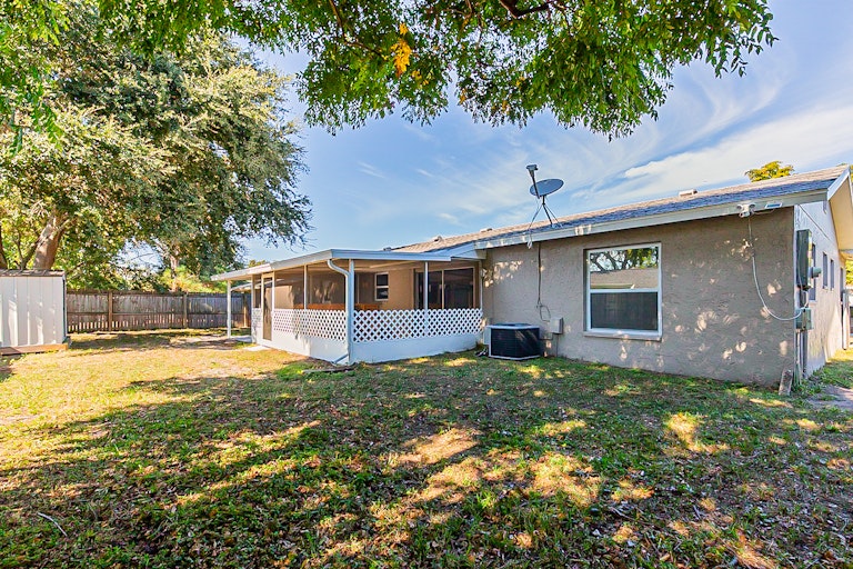 Photo 23 of 26 - 4033 Sandpointe Dr, Bradenton, FL 34205