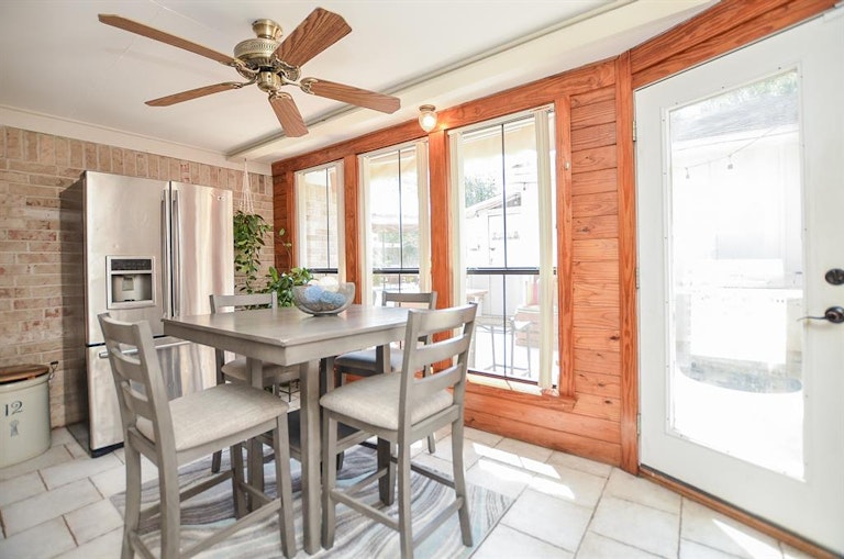 Photo 13 of 38 - 939 Hidden Canyon Rd, Katy, TX 77450