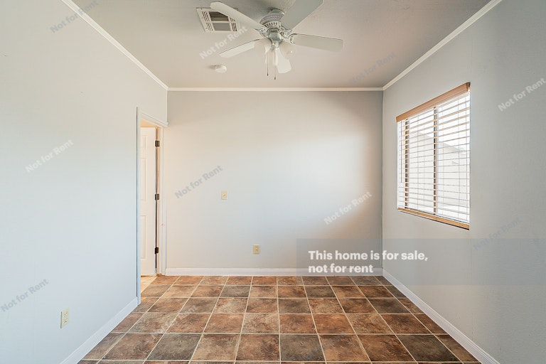 Photo 15 of 28 - 6433 W Beverly Ln, Glendale, AZ 85306