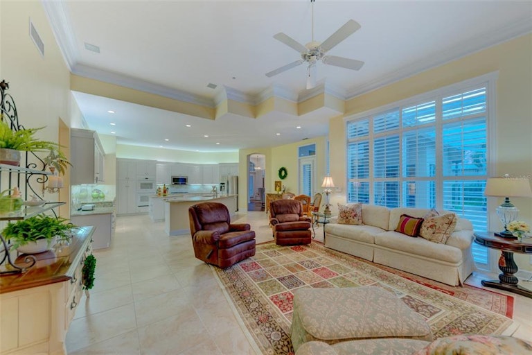 Photo 10 of 54 - 2107 Pinnacle Cir S, Palm Harbor, FL 34684
