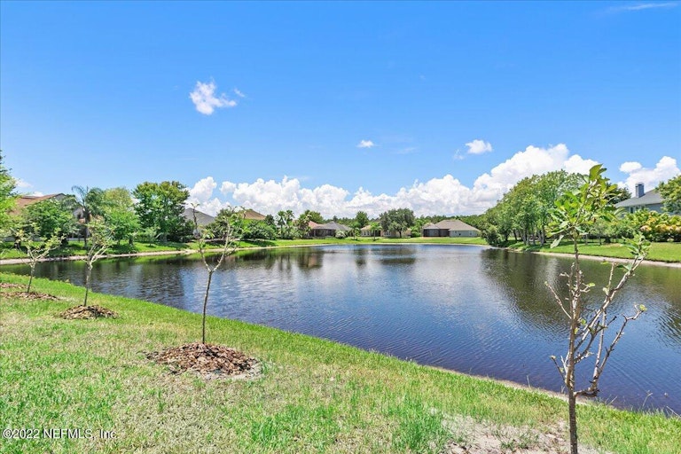 Photo 32 of 40 - 627 Battersea Dr, Saint Augustine, FL 32095