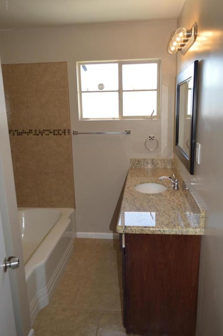 Photo 24 of 35 - 2137 W Verde Ln, Phoenix, AZ 85015
