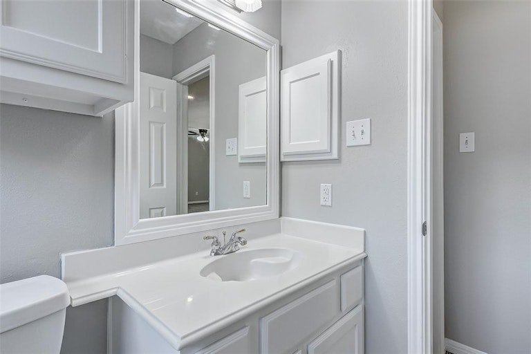 Photo 34 of 50 - 3115 Clear Water Park Dr, Katy, TX 77450