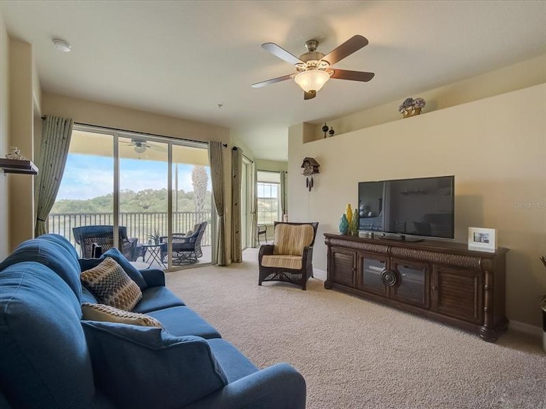Photo 4 of 32 - 1251 Burgos Dr #303, Sarasota, FL 34238