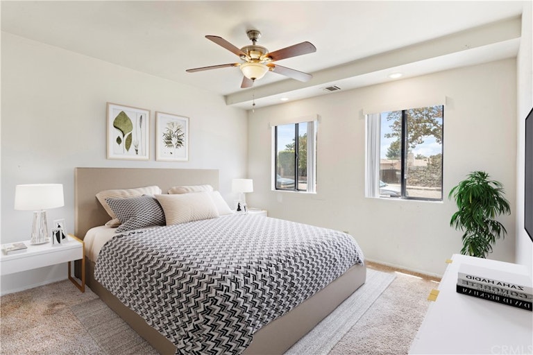 Photo 22 of 37 - 14859 Lassen St, Mission Hills, CA 91345