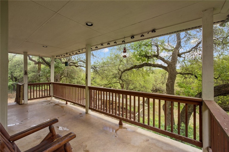 Photo 29 of 33 - 106 D B Wood Rd, Georgetown, TX 78628