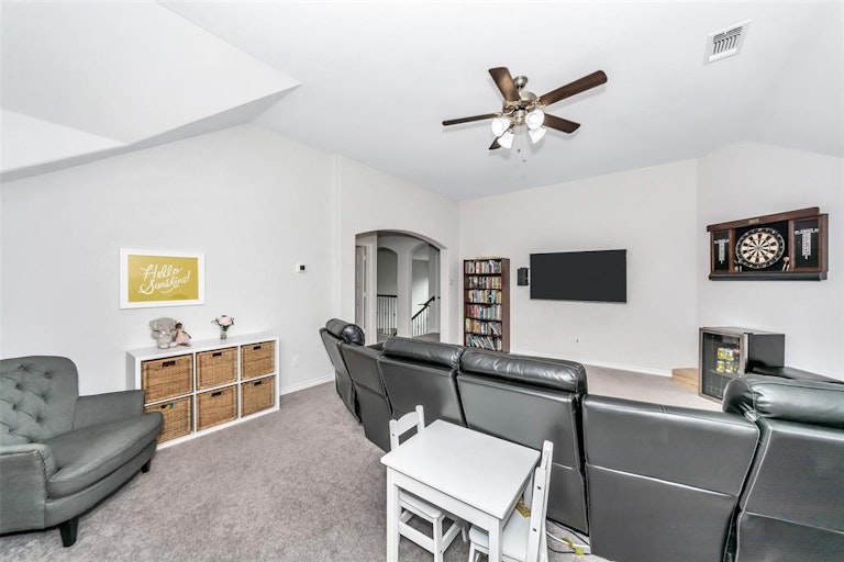 Photo 34 of 39 - 321 Strait Ln, Waxahachie, TX 75165