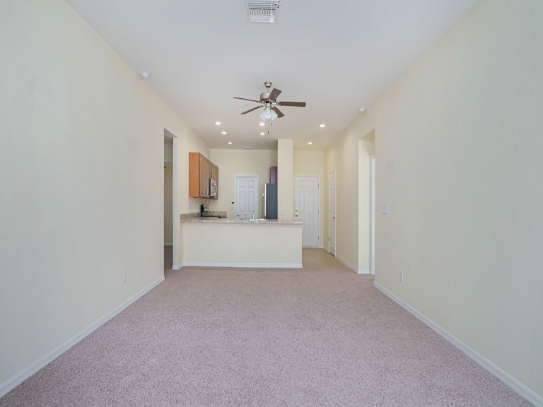 Photo 5 of 17 - 14463 Duck Hawk Rd, Weeki Wachee, FL 34614