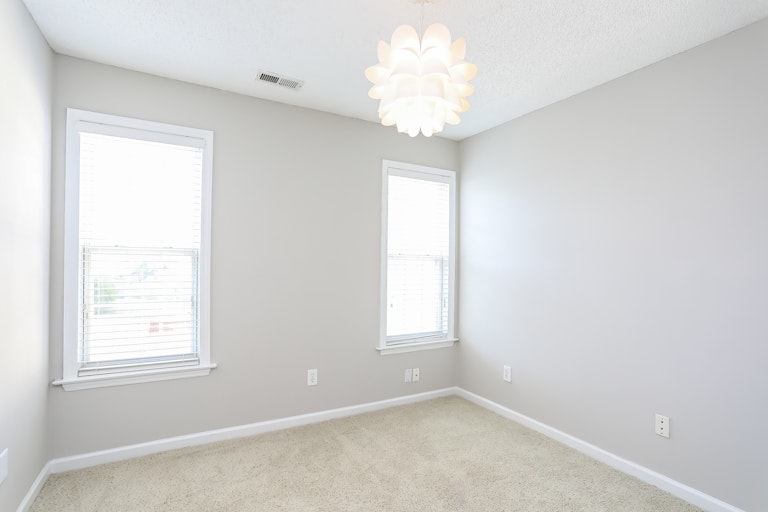 Photo 9 of 25 - 2211 Turtle Point Dr, Raleigh, NC 27604