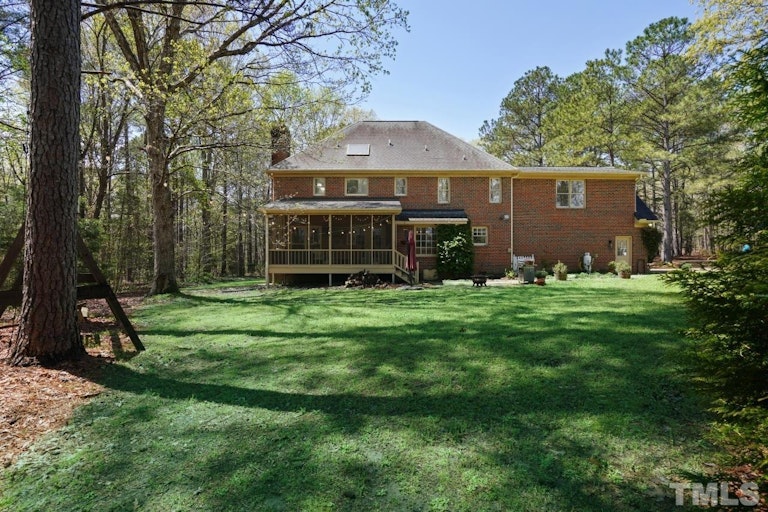 Photo 27 of 31 - 2016 Neuse Colony Dr, Clayton, NC 27527