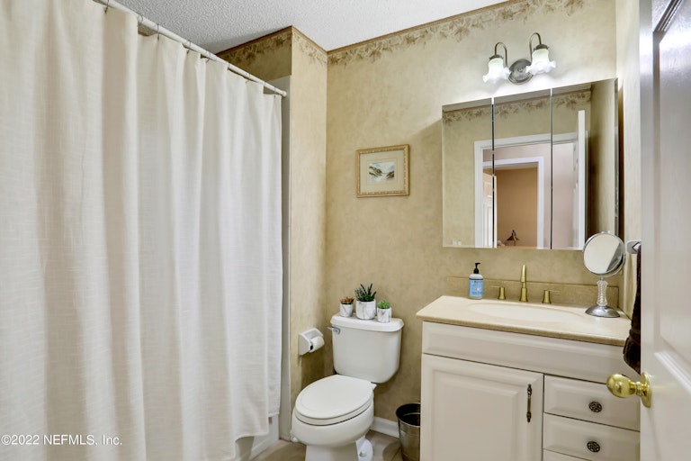Photo 23 of 32 - 12669 Eaglesham Dr, Jacksonville, FL 32225