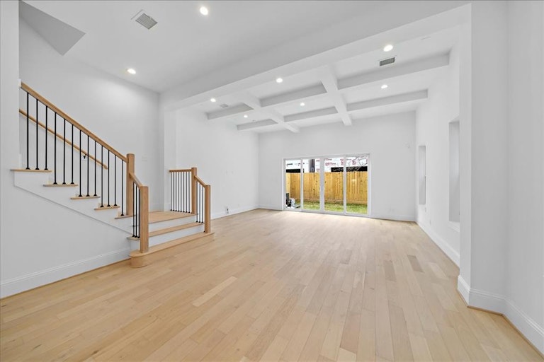 Photo 8 of 46 - 1420 Alexander St, Houston, TX 77008