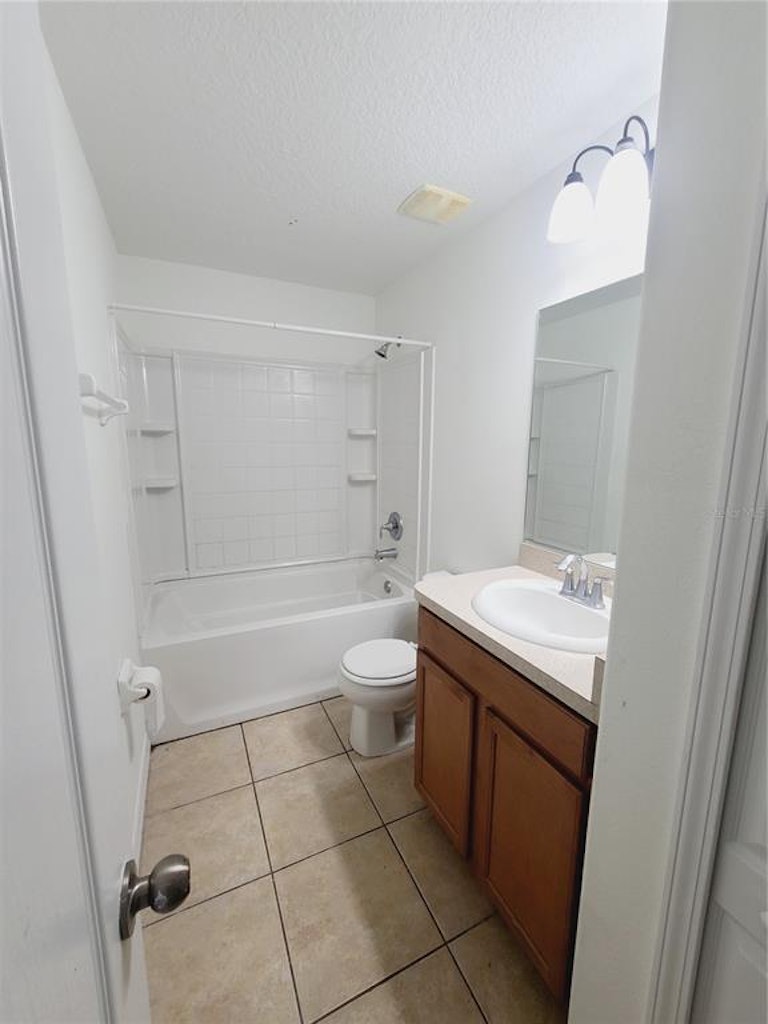 Photo 26 of 27 - 37676 Aaralyn Rd, Zephyrhills, FL 33542