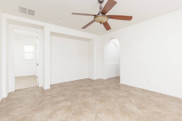 Photo 6 of 26 - 1033 N Senate Ct, Chandler, AZ 85225