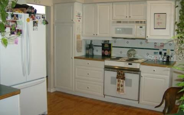 Photo 12 of 23 - 2 Presidential Ln, Palm Coast, FL 32164
