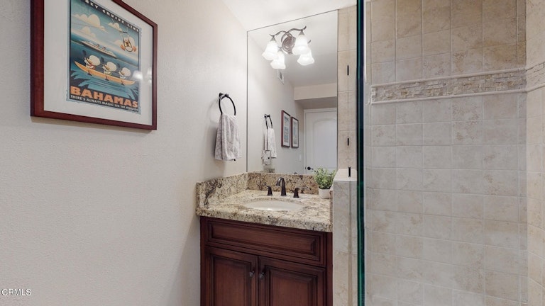 Photo 33 of 53 - 1743 Camino De Villas, Burbank, CA 91501