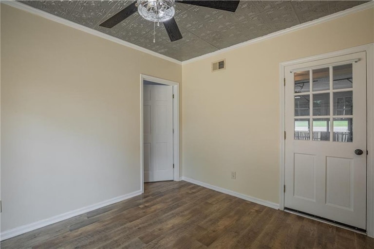 Photo 24 of 99 - 832 Leonard Ct, Lawrenceville, GA 30046