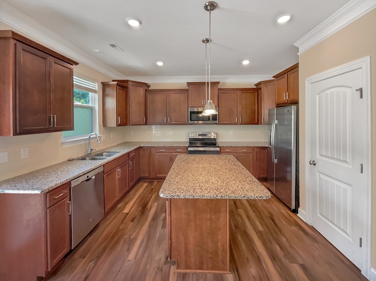 Photo 4 of 18 - 155 Cliffview Dr, Garner, NC 27529