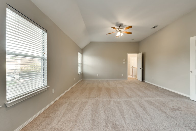 Photo 22 of 35 - 841 High Meadow Ct, Lewisville, TX 75077