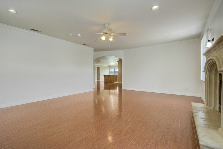 Photo 14 of 35 - 6928 Franela Way, Citrus Heights, CA 95621