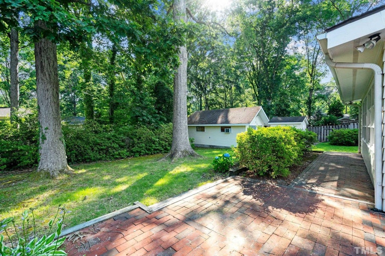 Photo 35 of 38 - 408 Chadwick Dr, Raleigh, NC 27609