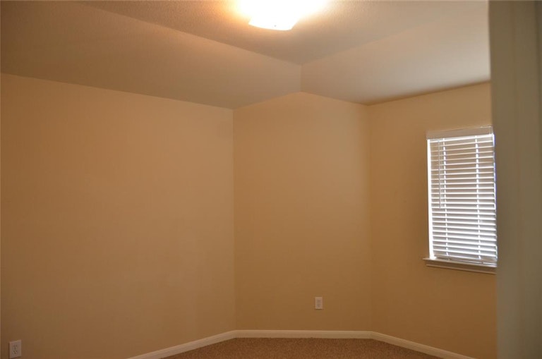 Photo 11 of 13 - 19931 Ruby Red Ct, Houston, TX 77073