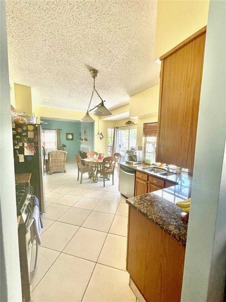Photo 15 of 50 - 10521 Cherry Oak Cir, Orlando, FL 32817