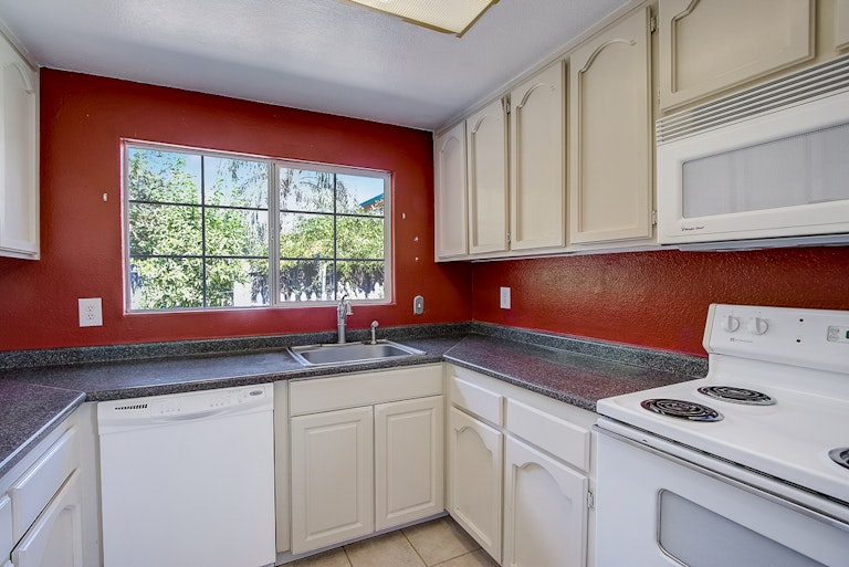 Photo 24 of 35 - 8208 Newbridge Way, Citrus Heights, CA 95610